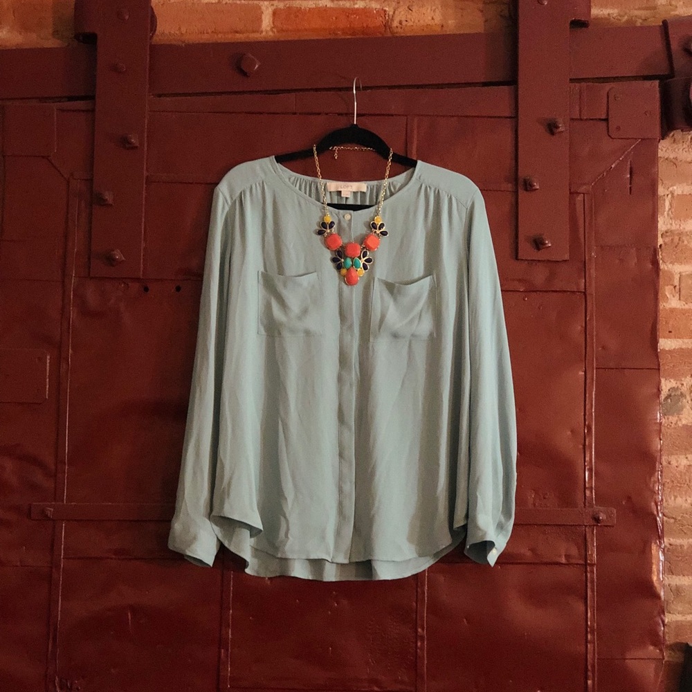 LOFT Long Sleeve Button Down Shirt